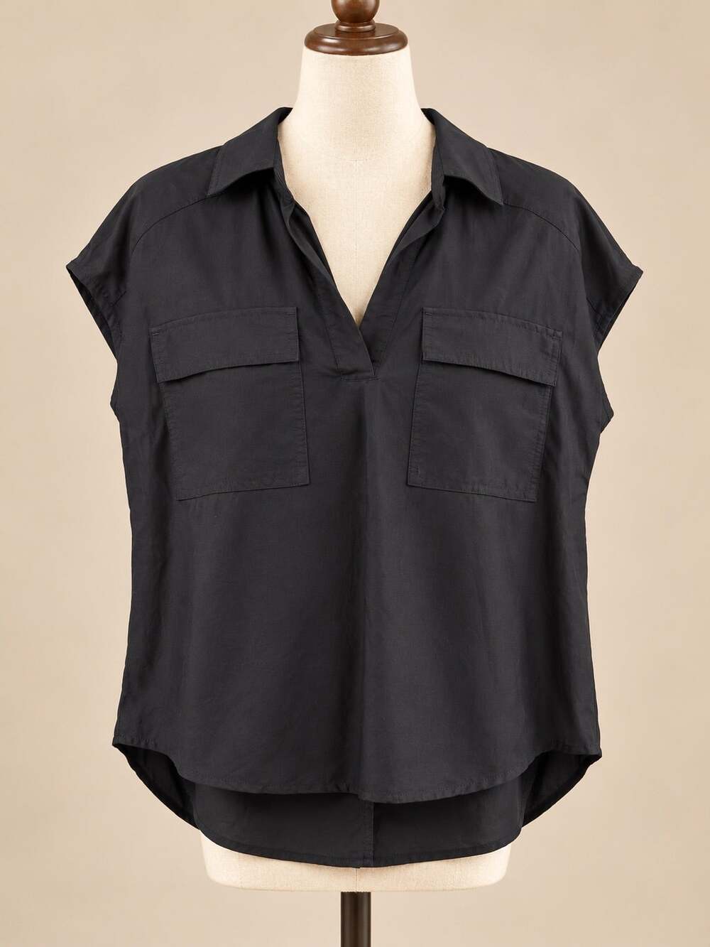 Old Navy Women’s Black Utility Blouse M Cap Sleeve V Neck Pocket Top